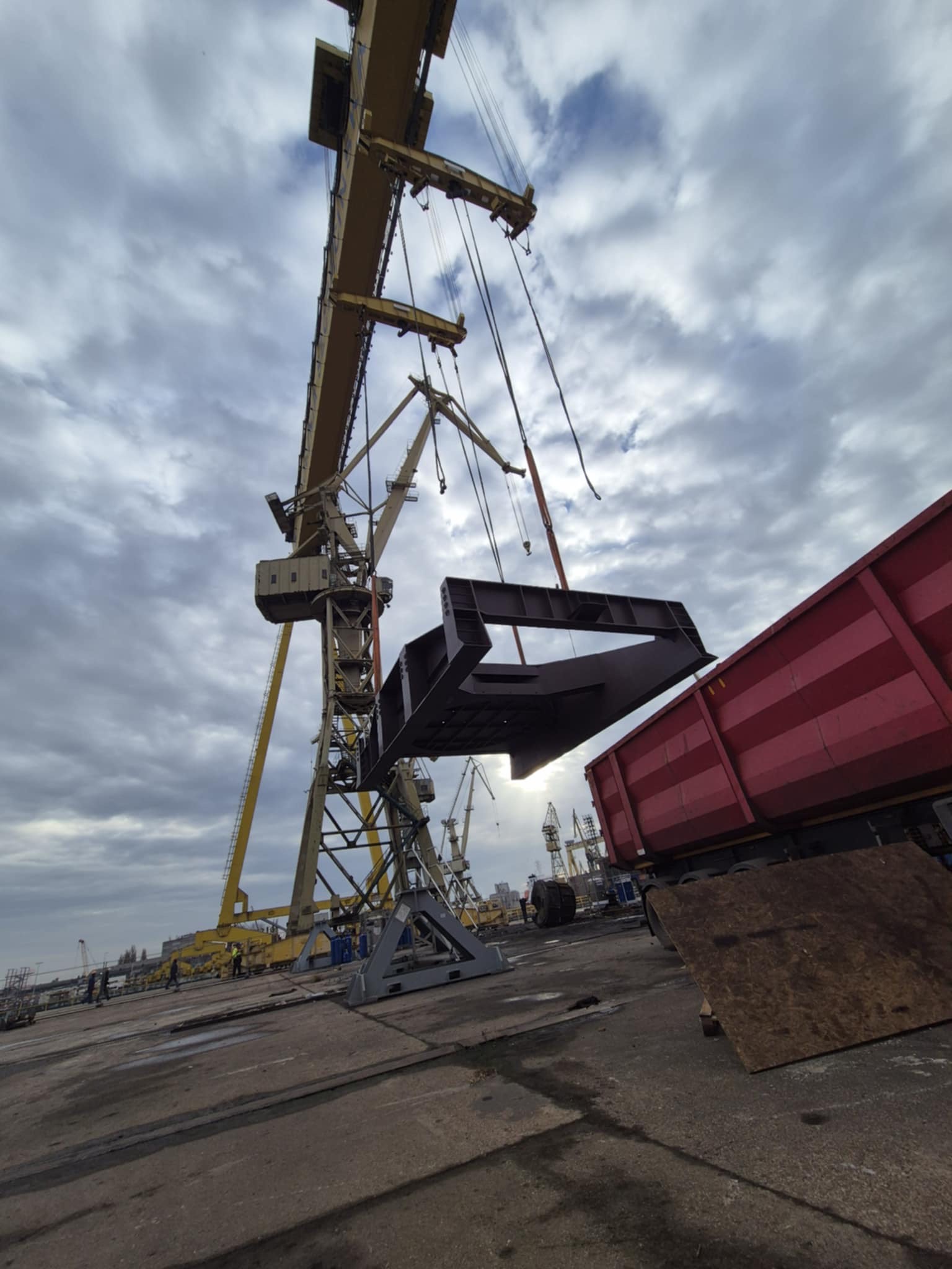 Demontaz-Konstrukcji-Stalowych